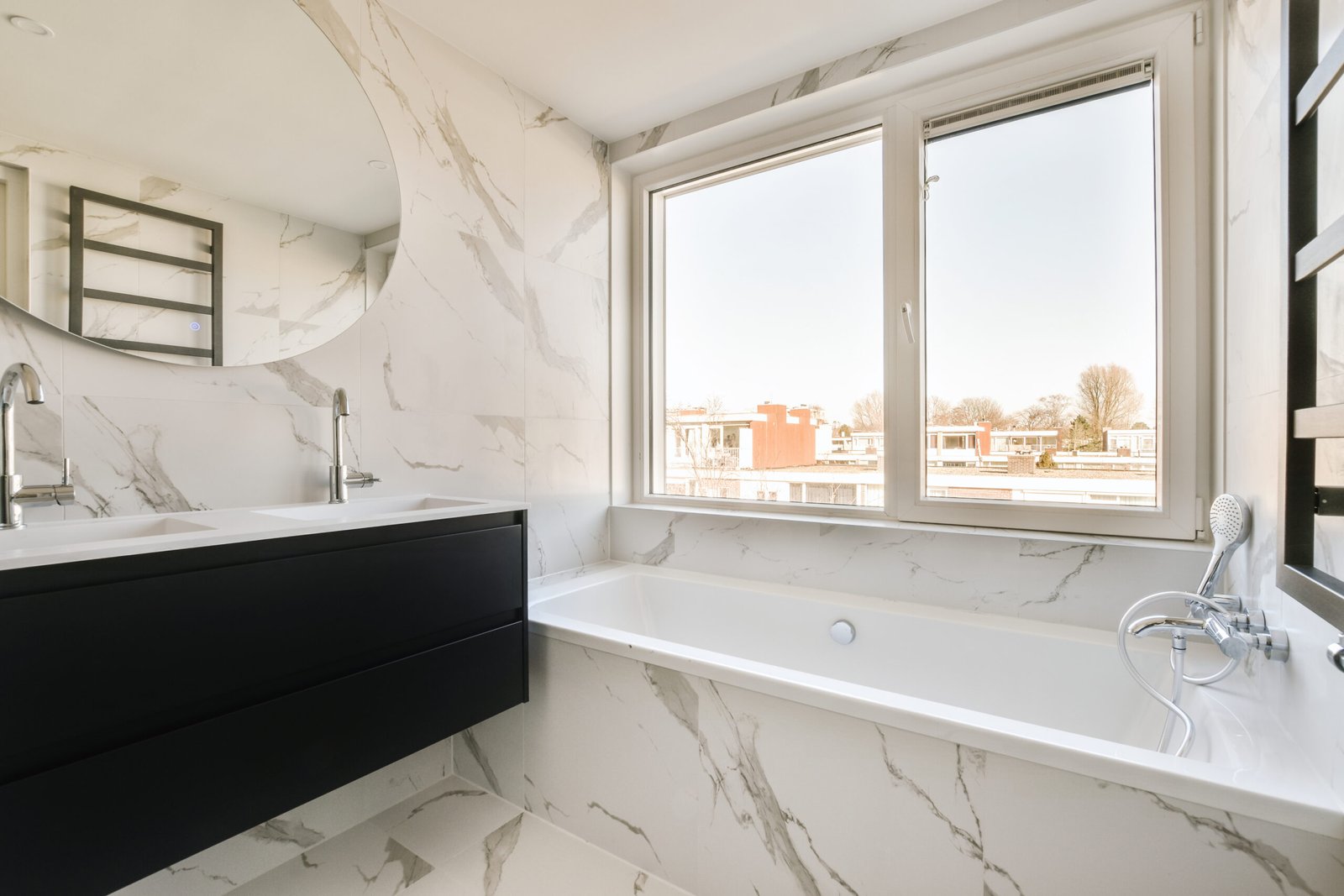 modern-open-bathroom-in-black-and-white-colors-ace-premium-tile-and-stone
